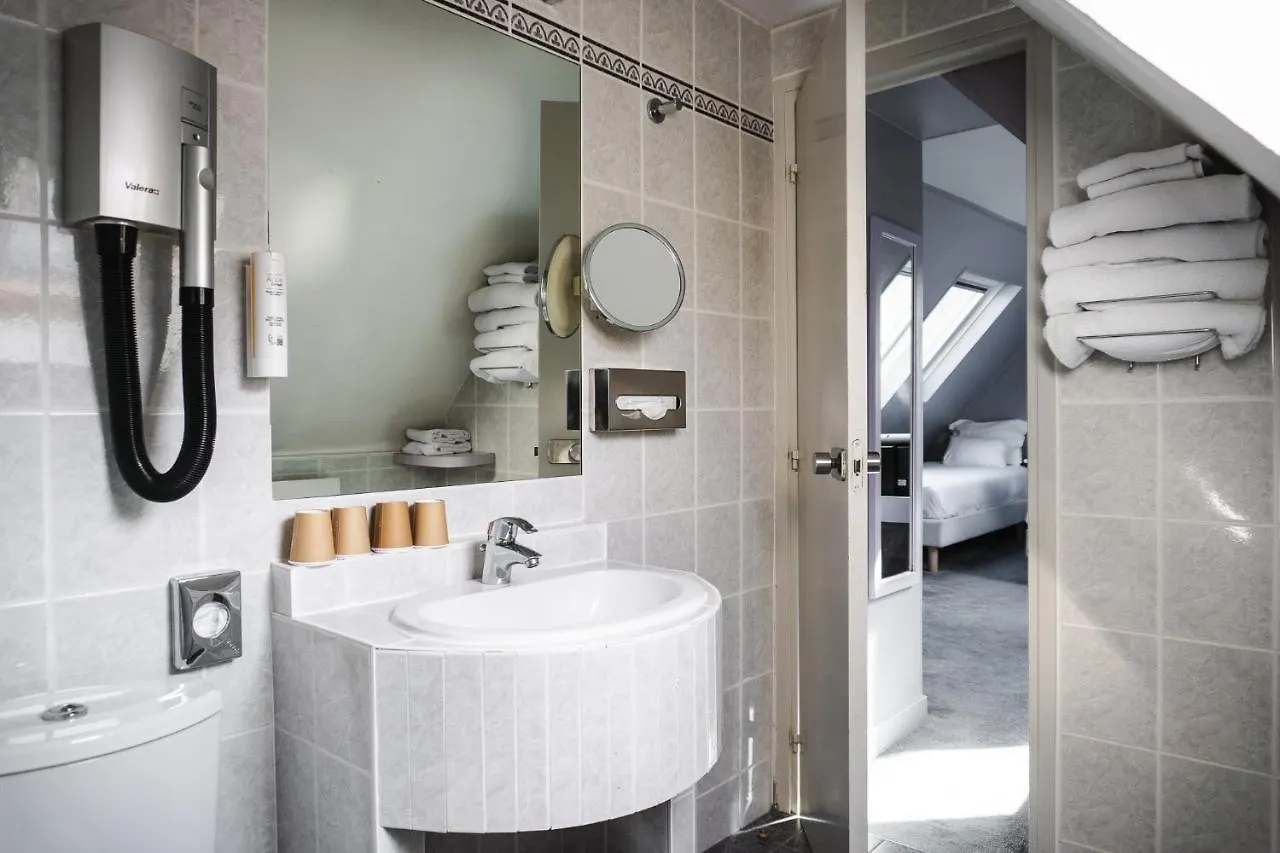 De Charonne Hotel 3*