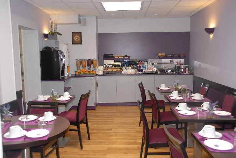 Hotell De Charonne 3*