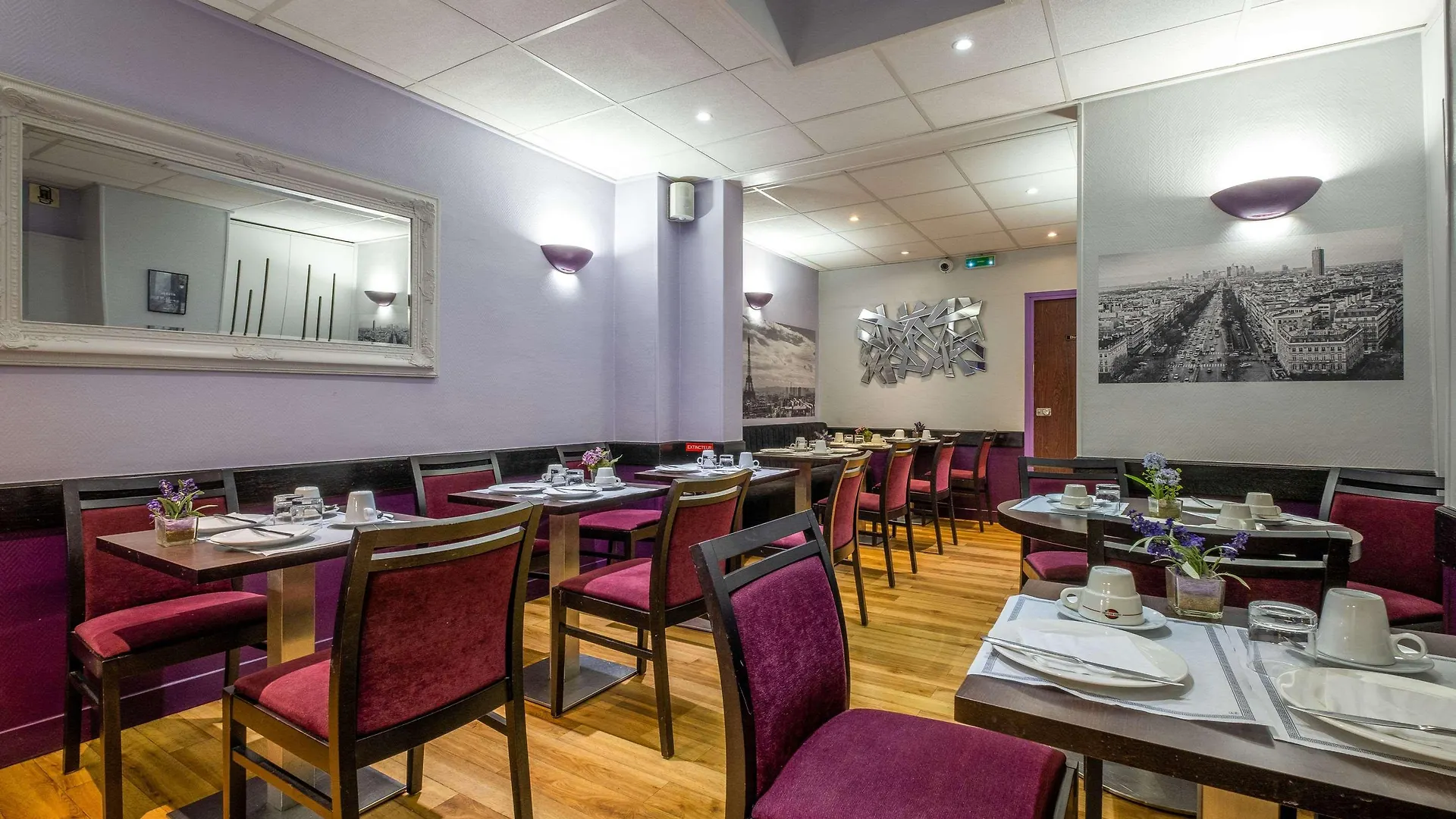De Charonne Hotel 3*